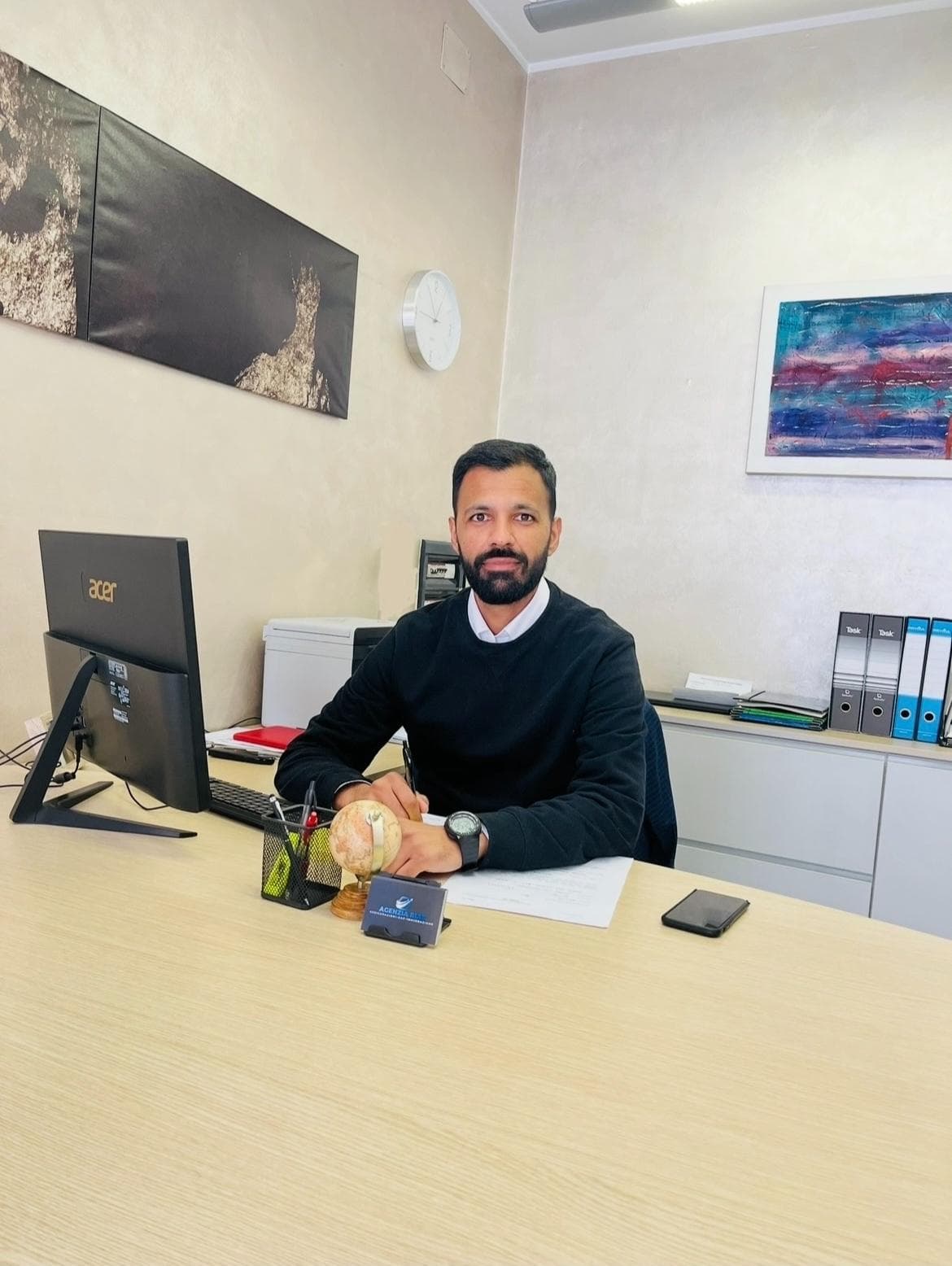 Umer Raza - Agenzia RIAZ